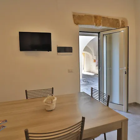 Dimora Storica Rebecca Salento Charm And Modern Comfort In The Heart Of Otrant Hébergement de vacances *